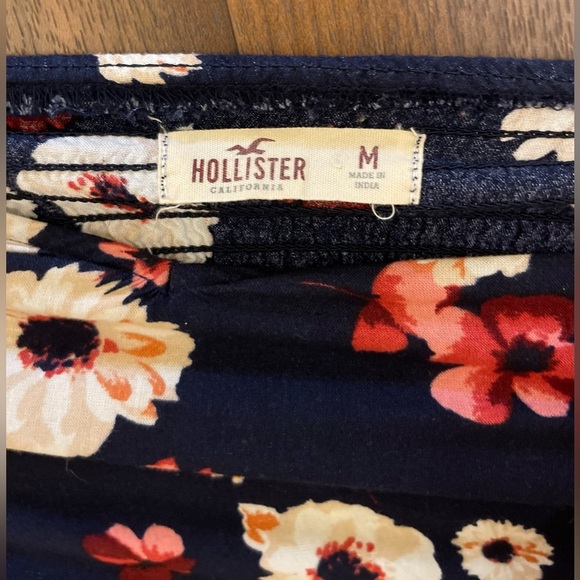 Hollister Blue
Fit and Flare Midi Dress V-Neck Sleeveless - Picture 8 of 12